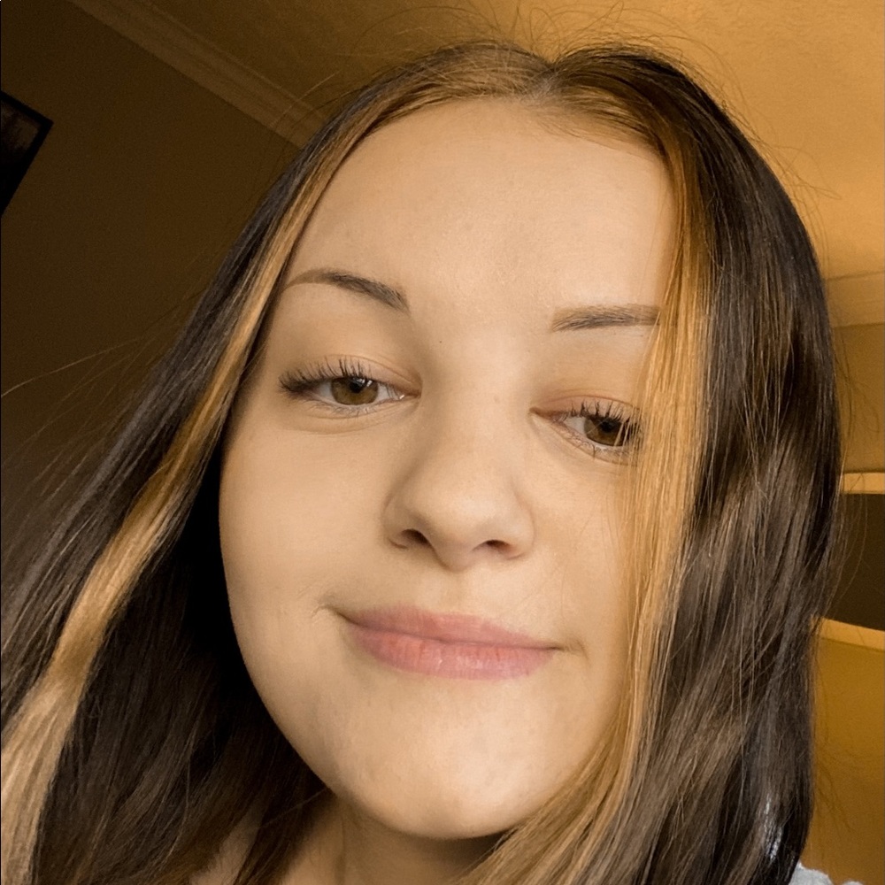 Meet your Posher, Hannah